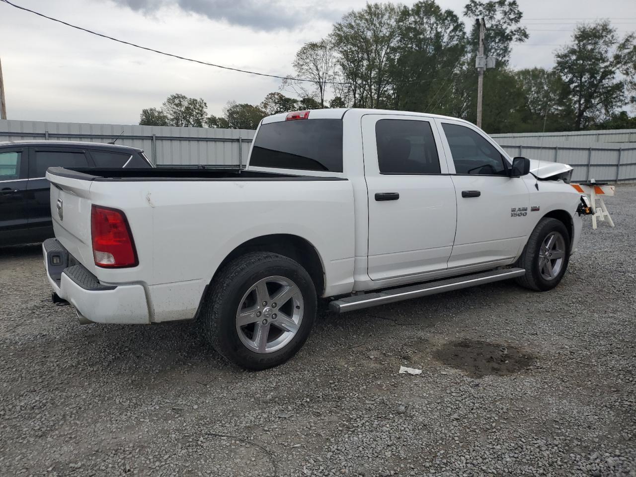 2014 RAM 1500 ST - Фото 3