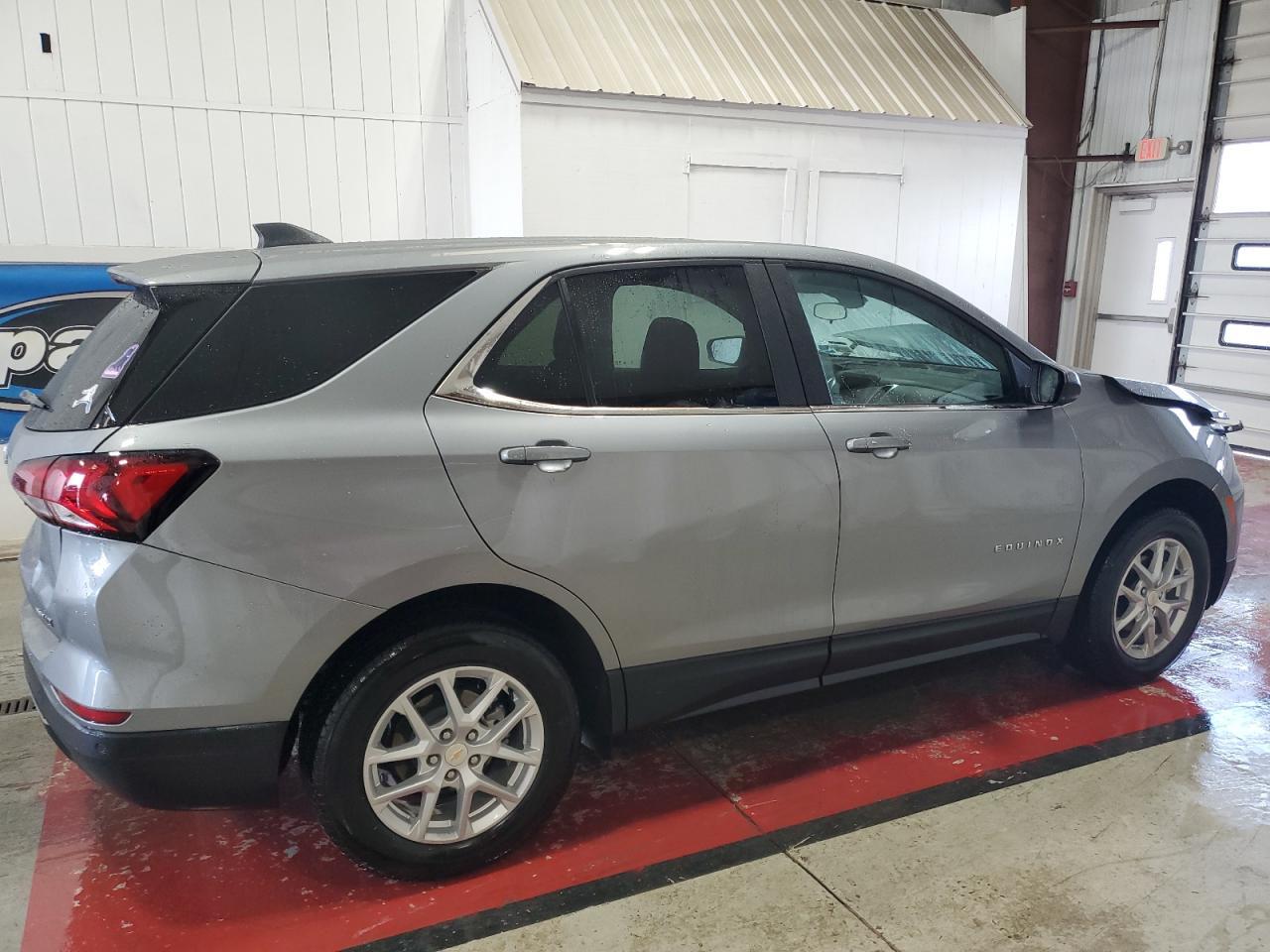 2024 CHEVROLET EQUINOX LT - Image 3