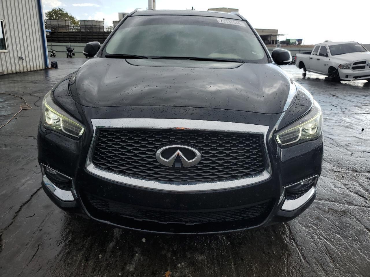 2017 INFINITI QX60 - Фото 5