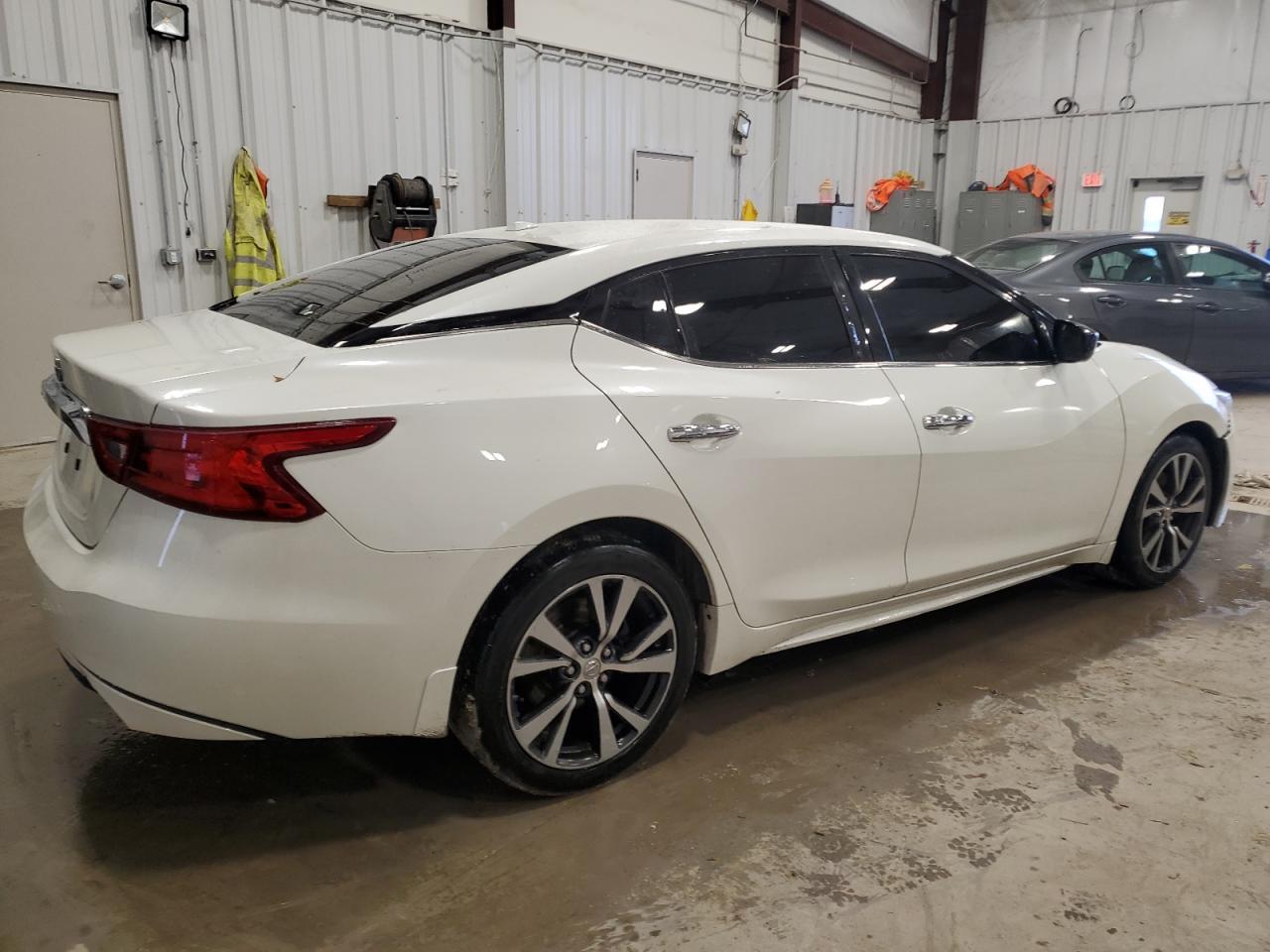 2017 NISSAN MAXIMA 3.5 - Фото 3