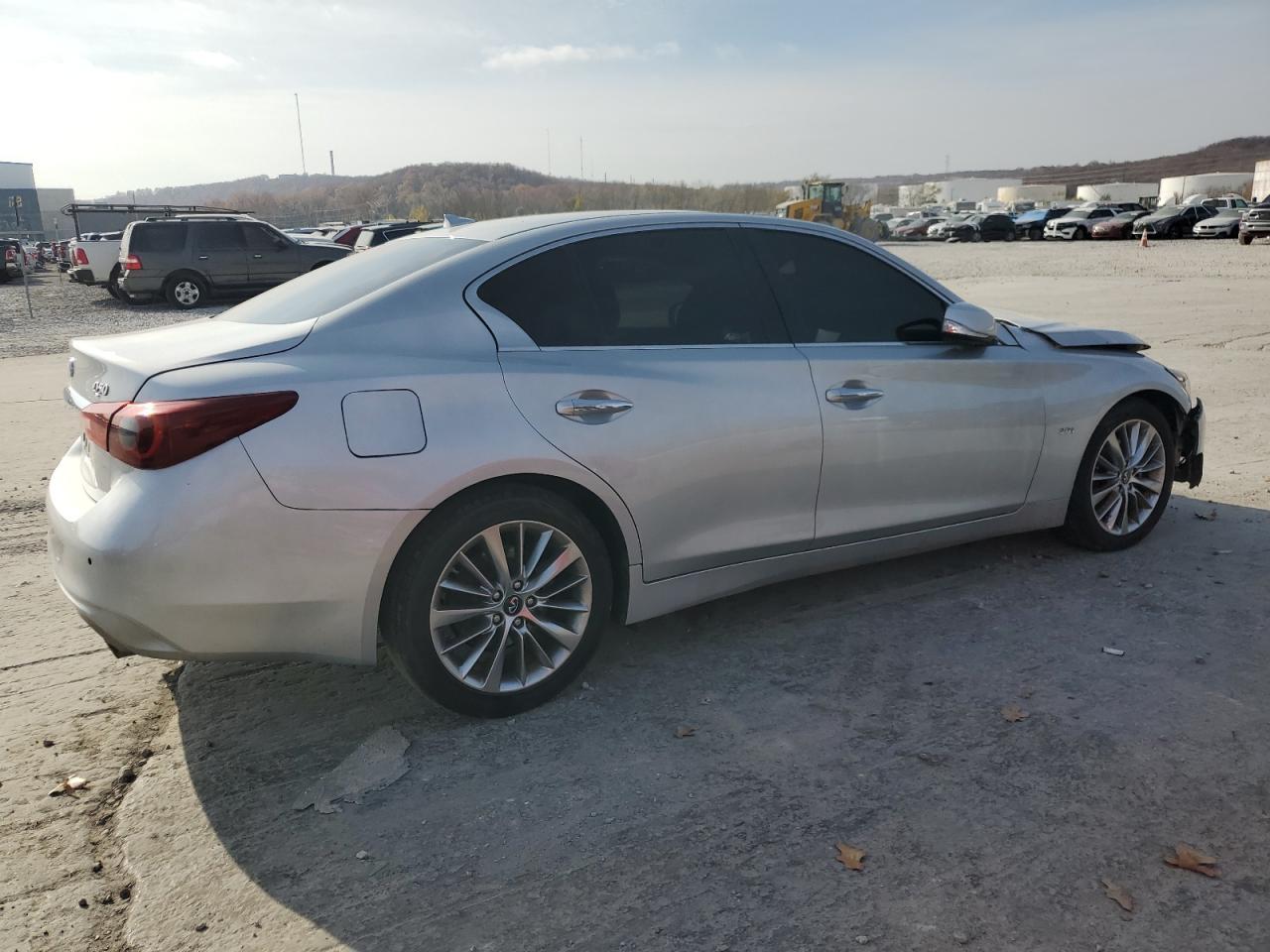 2018 INFINITI Q50 LUXE - Image 3