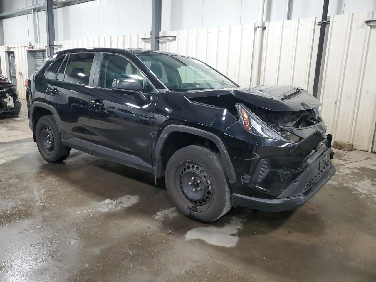 2023 TOYOTA RAV4 LE - Фото 4
