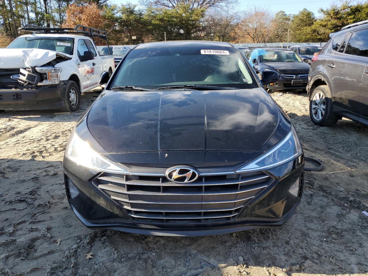 2019 HYUNDAI ELANTRA SE - Image 5