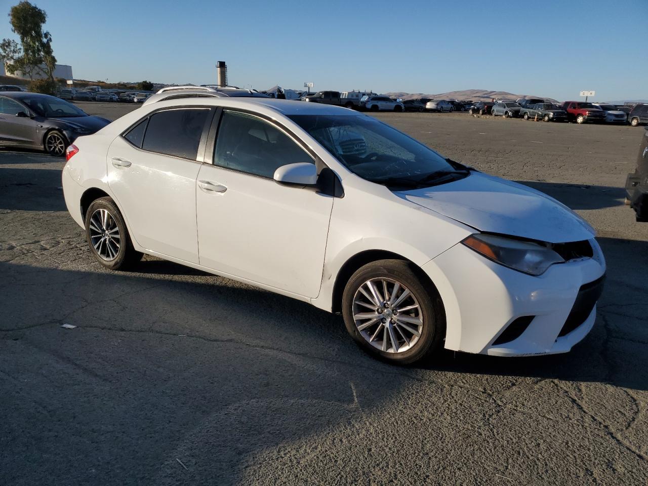 2014 TOYOTA COROLLA L - Image 4