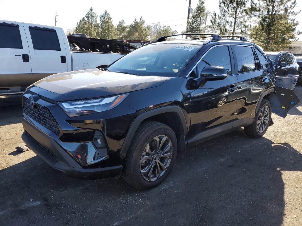 2022 TOYOTA RAV4 XLE P