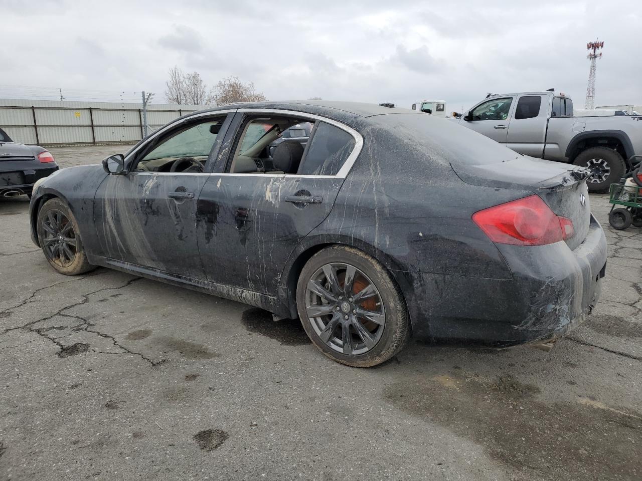 2012 INFINITI G37 BASE - Image 2
