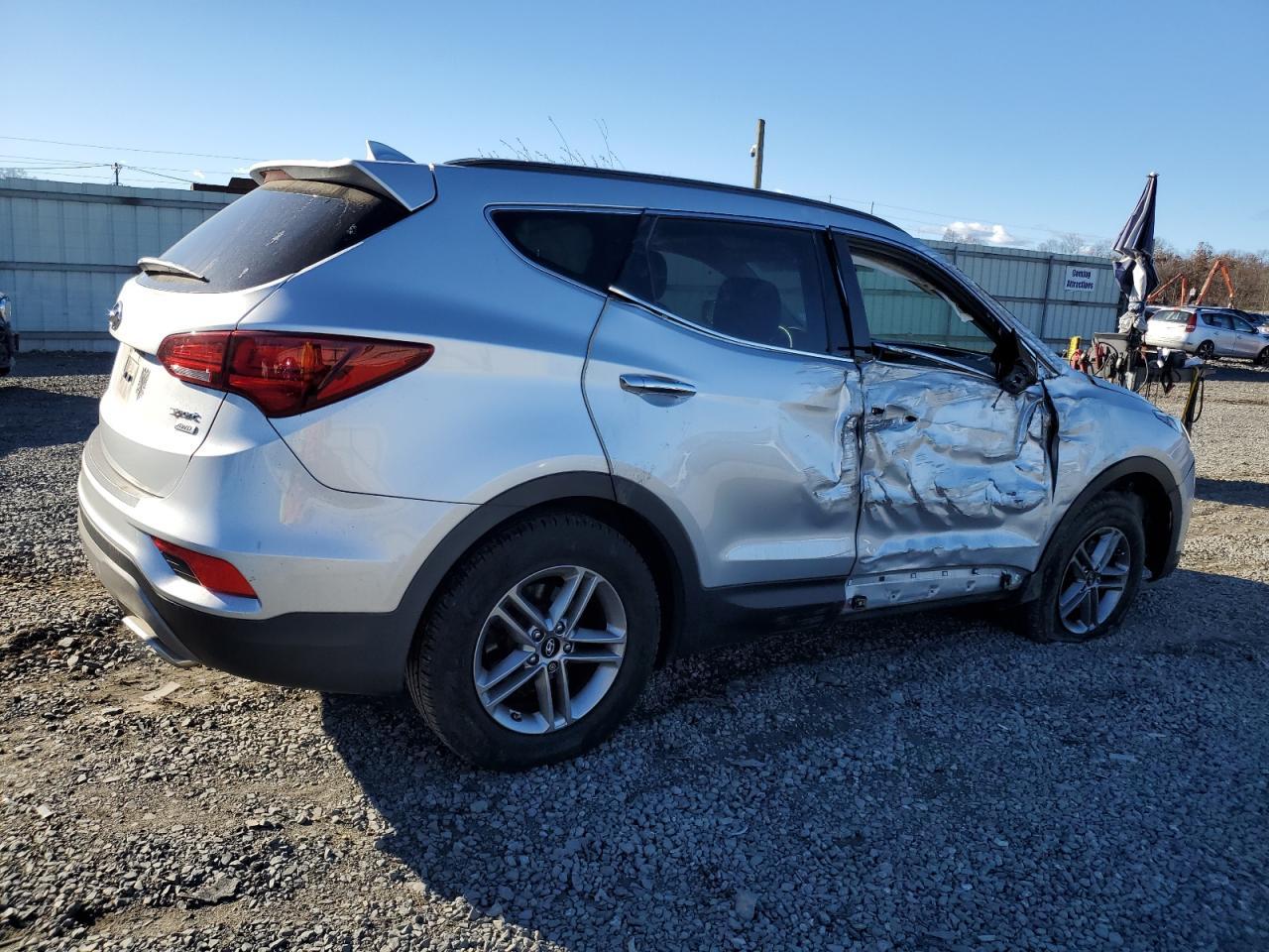 2017 HYUNDAI SANTA FE S - Image 3