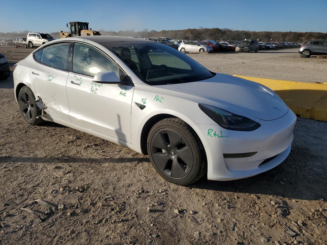 2021 TESLA MODEL 3 - Фото 4