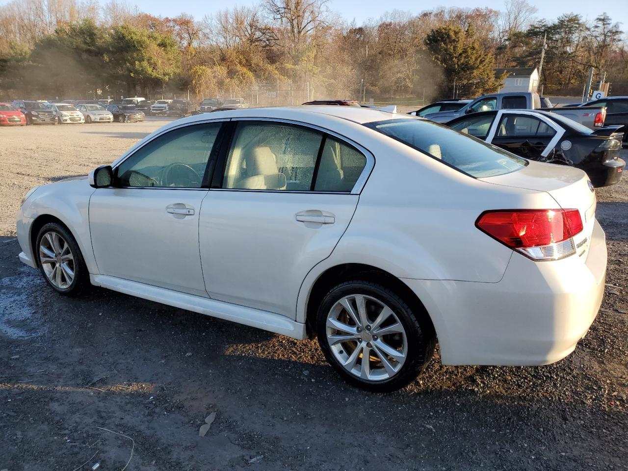 2014 SUBARU LEGACY 2.5 - Image 2