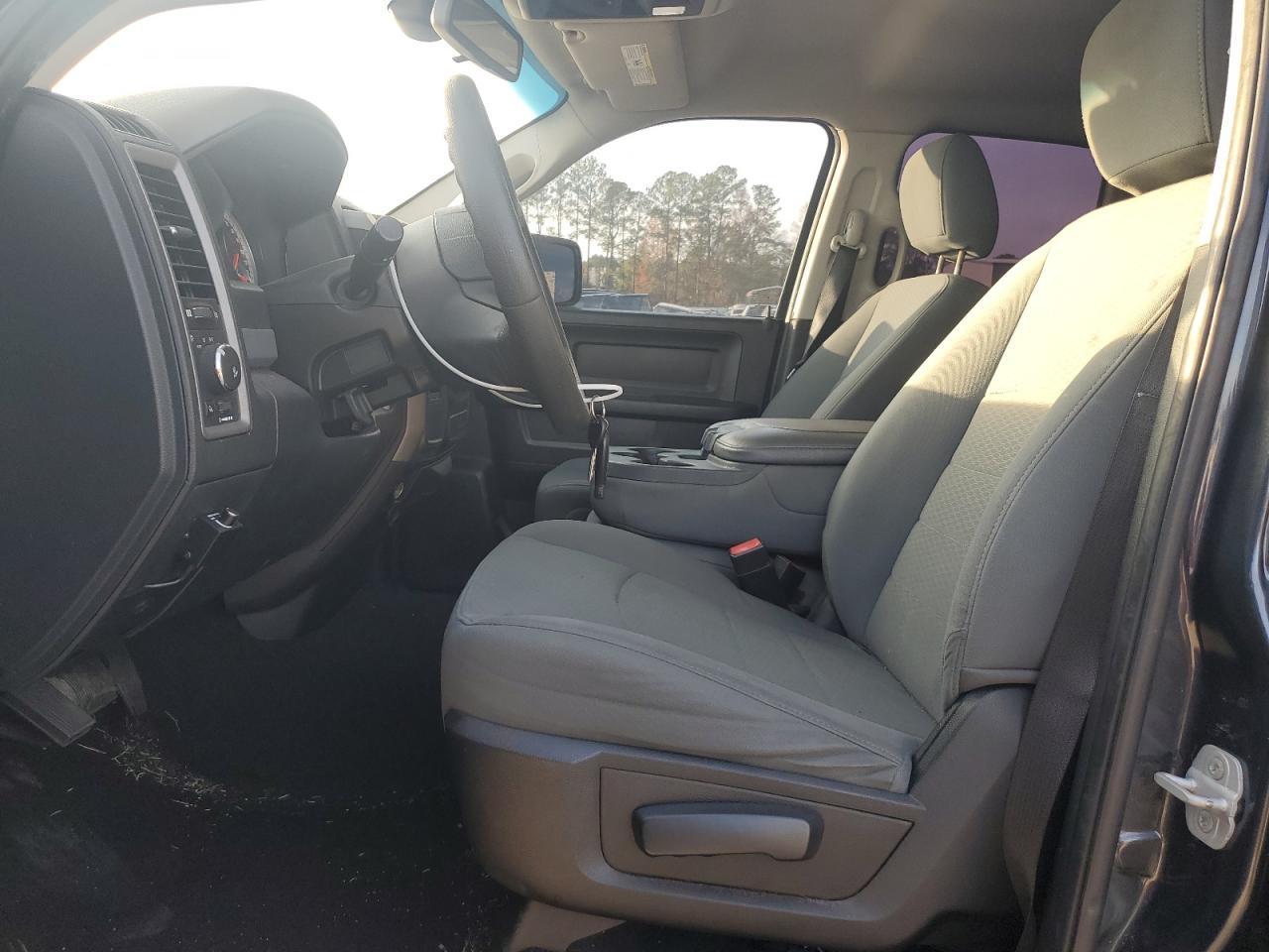 2014 RAM 1500 ST - Фото 7