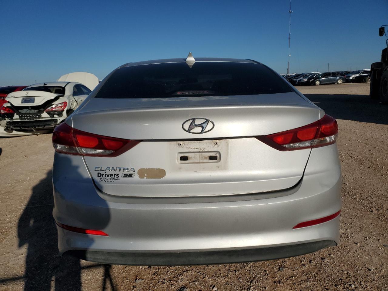 2017 HYUNDAI ELANTRA SE - Фото 6