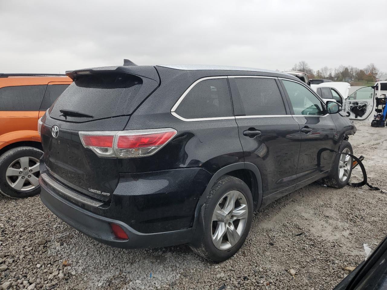 2015 TOYOTA HIGHLANDER - Фото 3