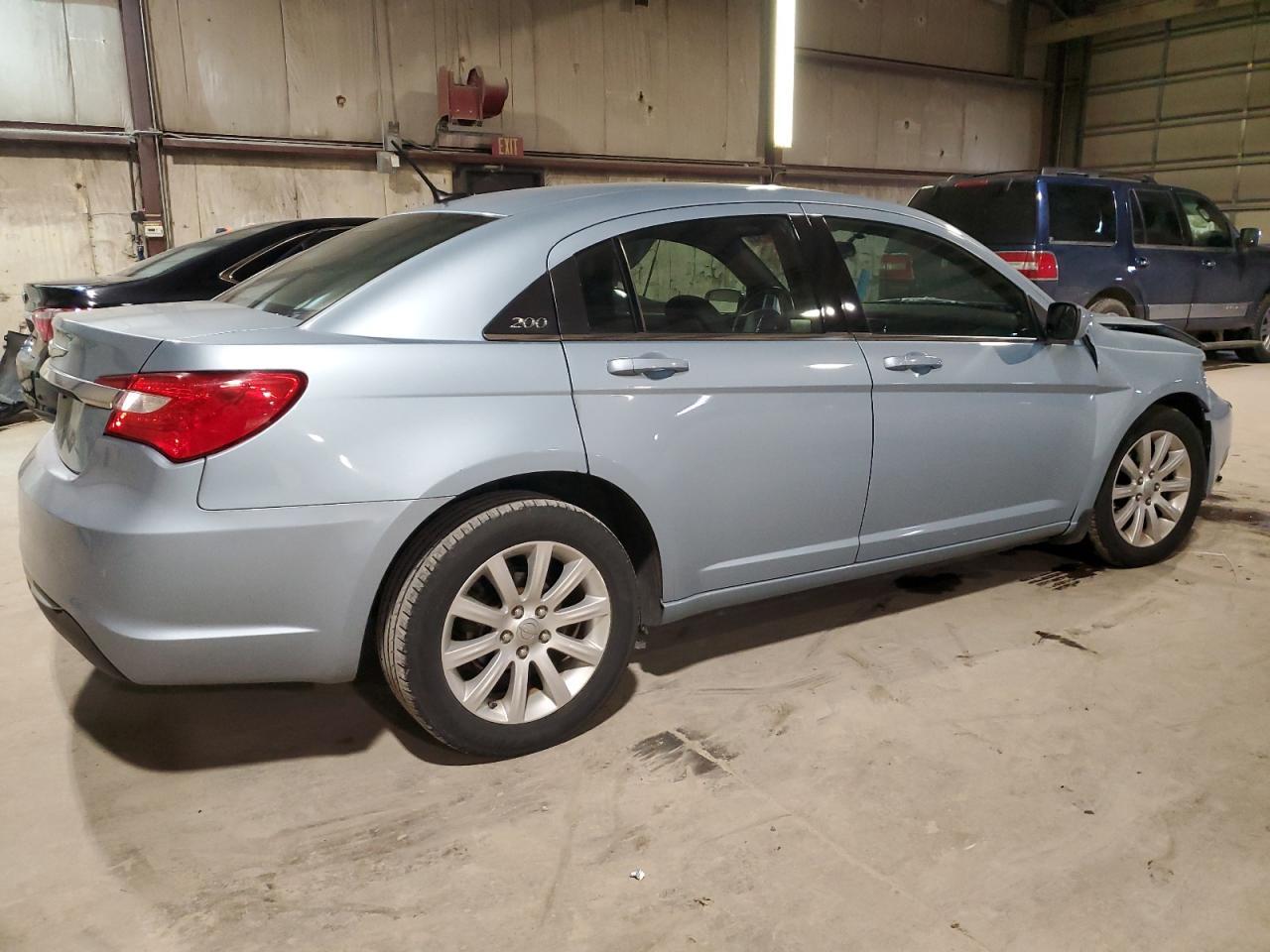2012 CHRYSLER 200 TOURIN - Image 3