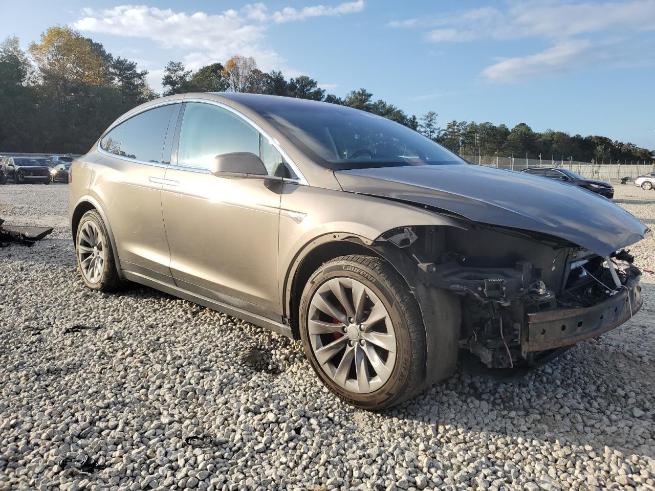 2016 TESLA MODEL X - Image 4