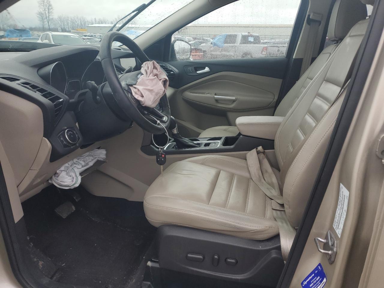 2017 FORD ESCAPE SE - Фото 7