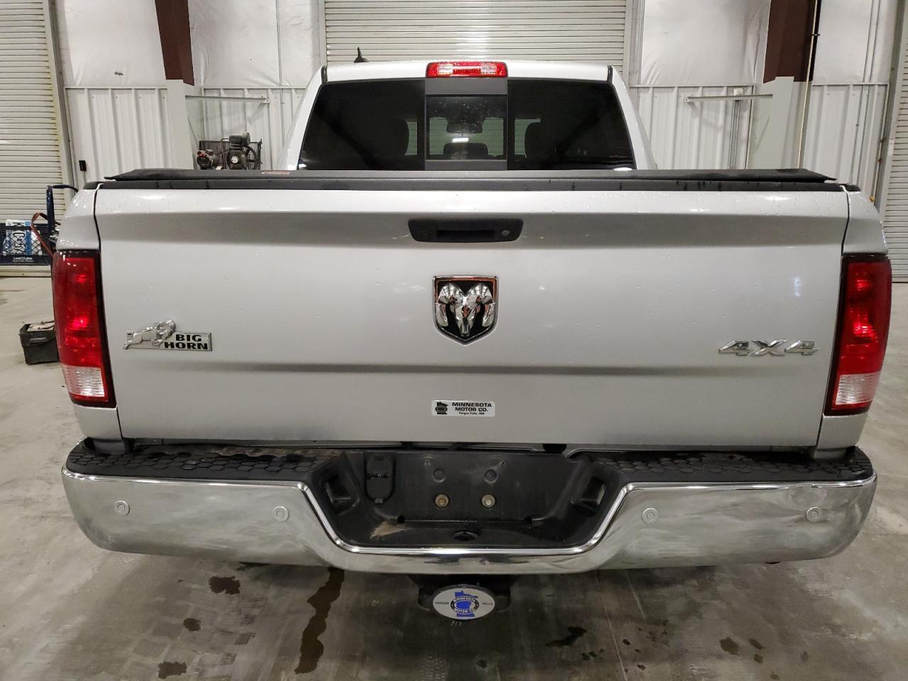2017 RAM 1500 SLT - Image 6