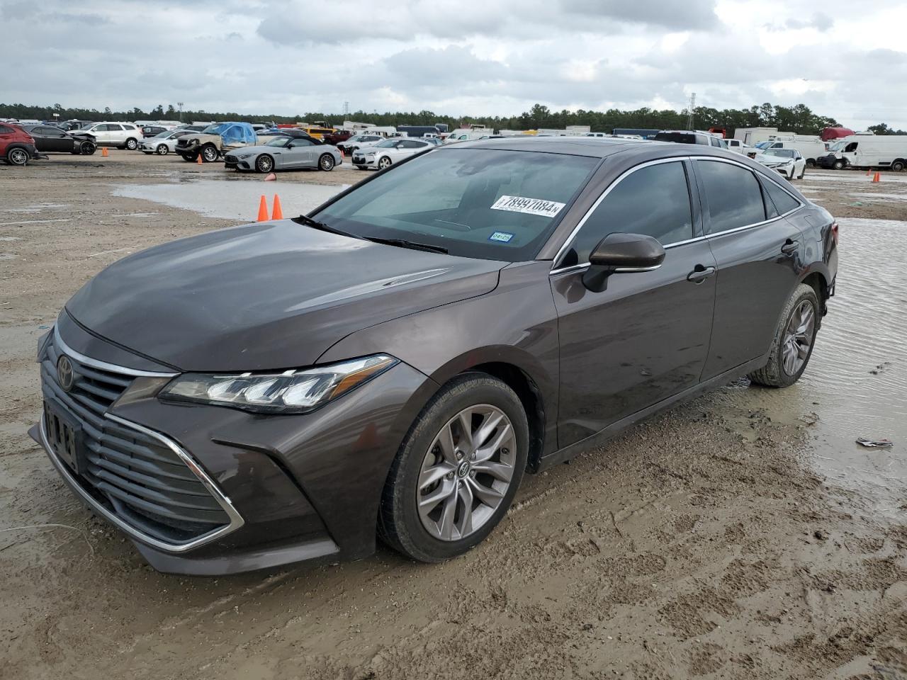 2019 TOYOTA AVALON XLE