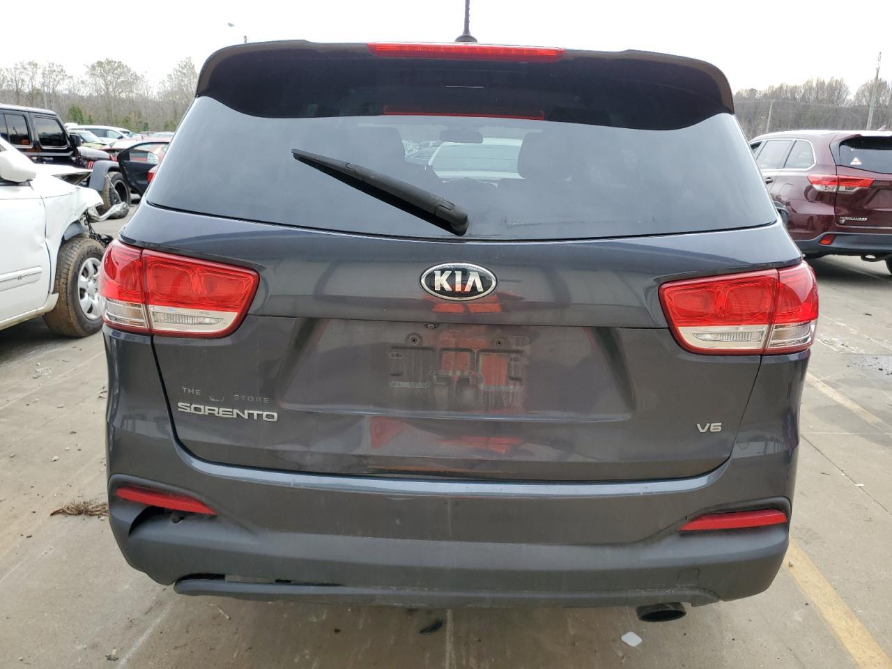 2016 KIA SORENTO LX - Image 6