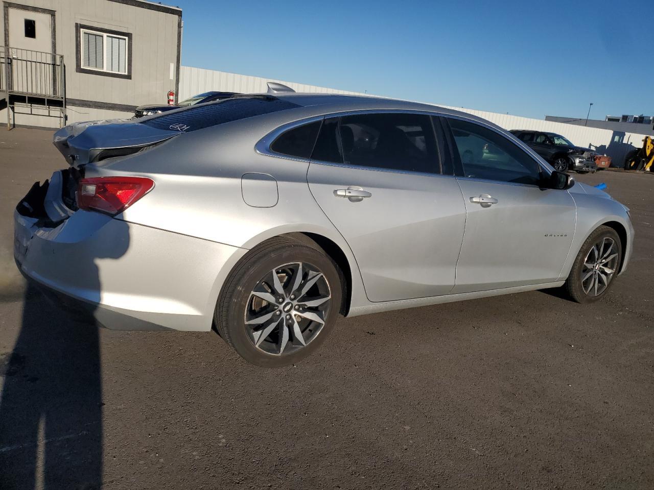 2017 CHEVROLET MALIBU LT - Фото 3