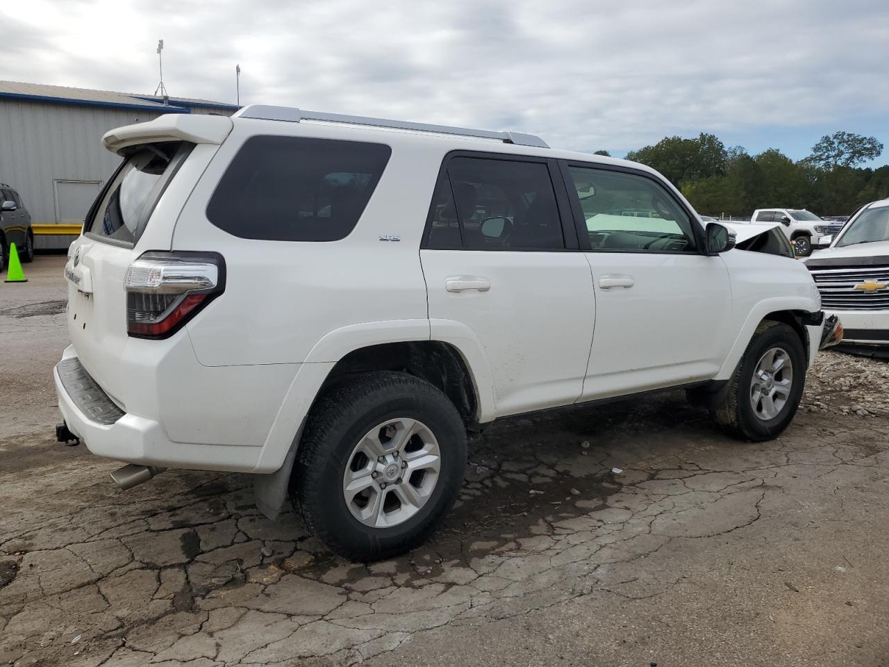 2018 TOYOTA 4RUNNER SR - Image 3