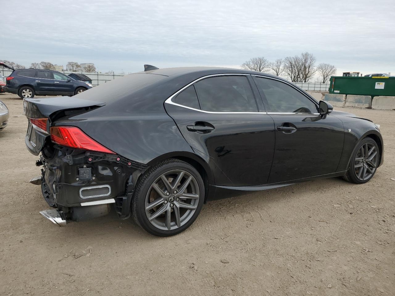 2018 LEXUS IS 300 - Фото 3