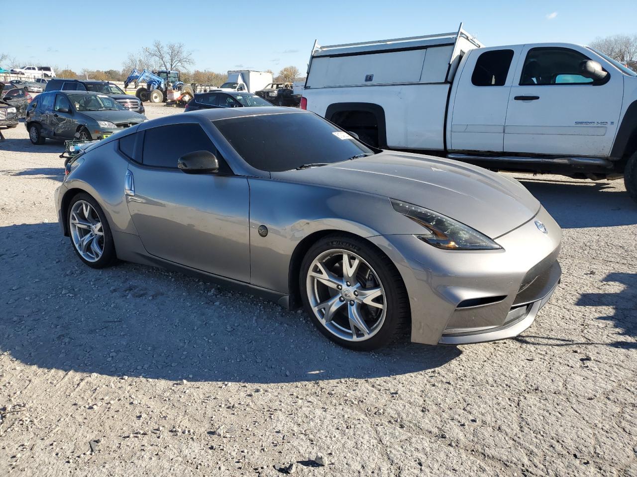 2010 NISSAN 370Z - Фото 4