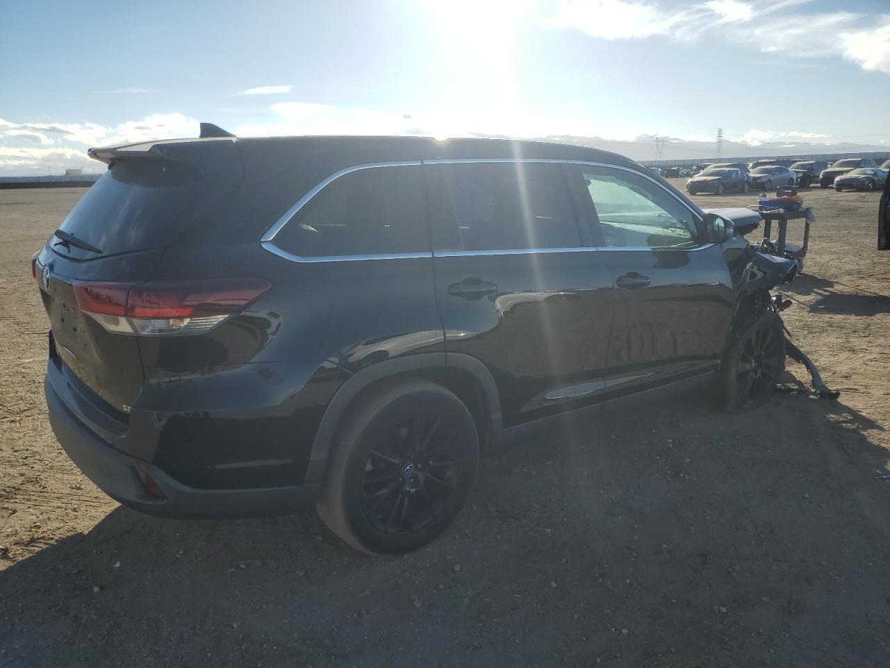 2019 TOYOTA HIGHLANDER - Фото 3