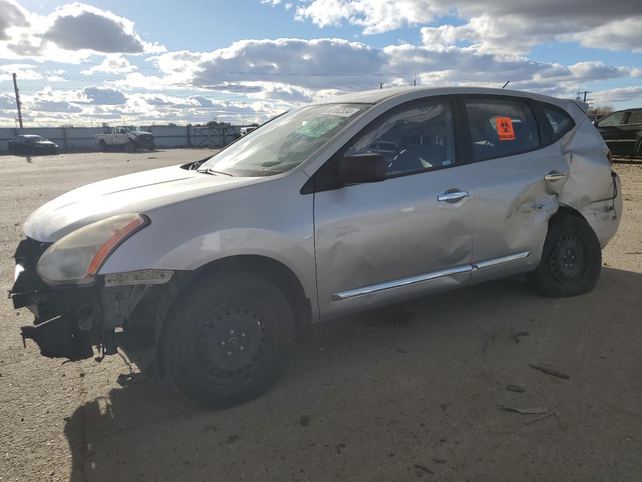 2013 NISSAN ROGUE S