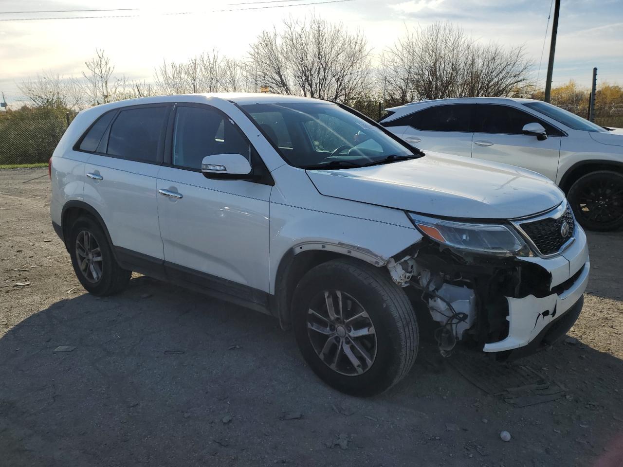 2015 KIA SORENTO LX - Image 4