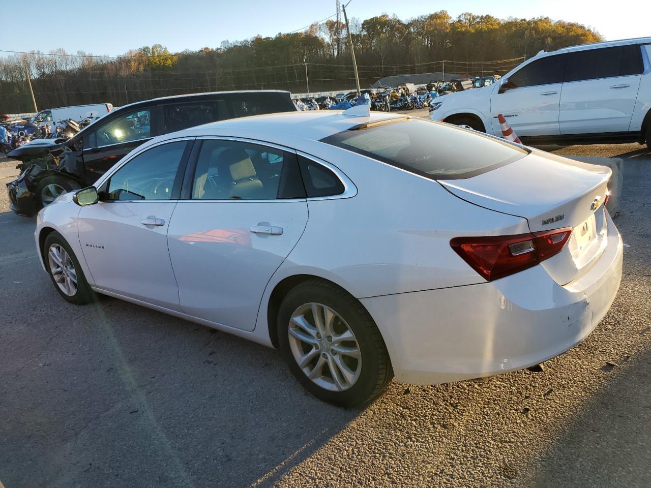 2017 CHEVROLET MALIBU LT - Фото 2