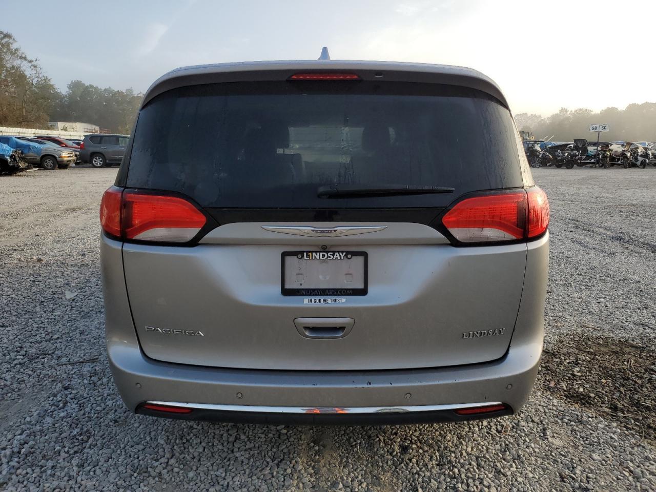 2017 CHRYSLER PACIFICA T - Image 6