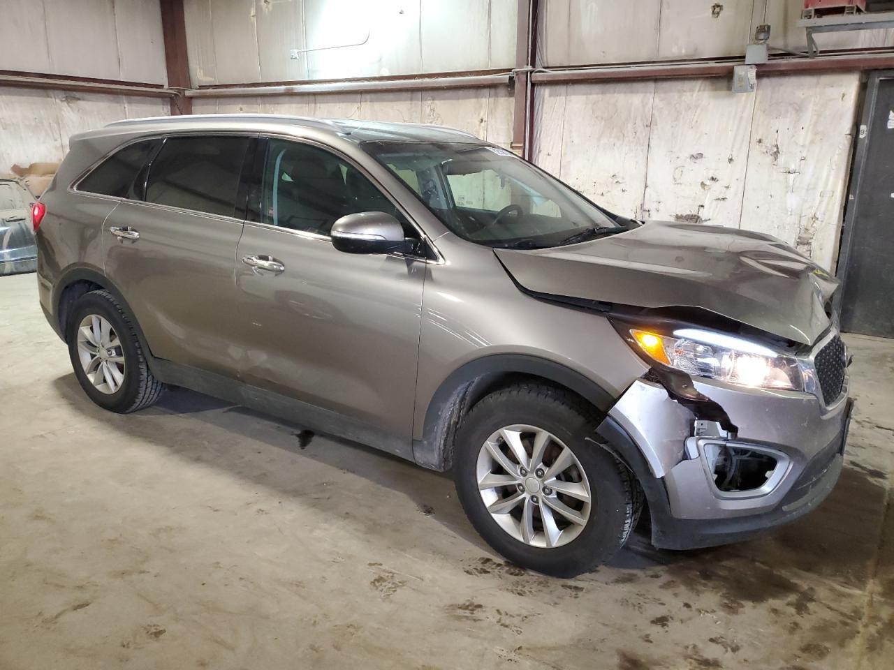 2017 KIA SORENTO LX - Фото 4