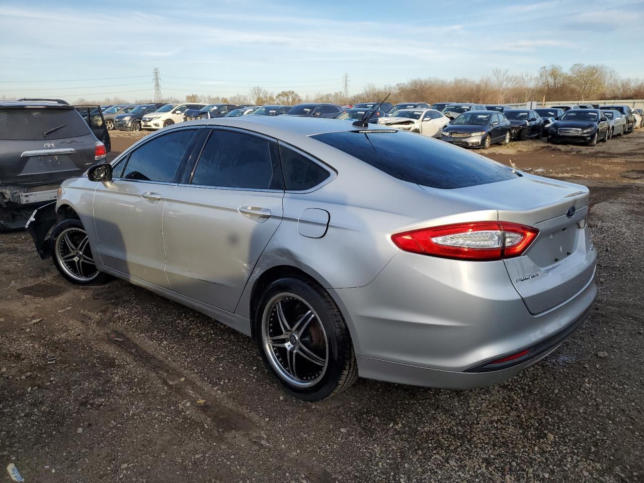 2013 FORD FUSION SE - Image 2