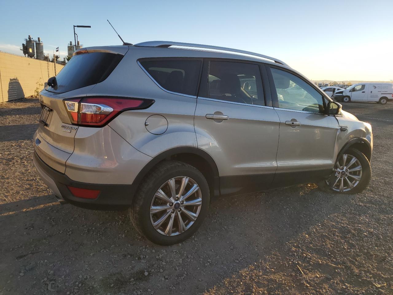2017 FORD ESCAPE TIT - Image 3
