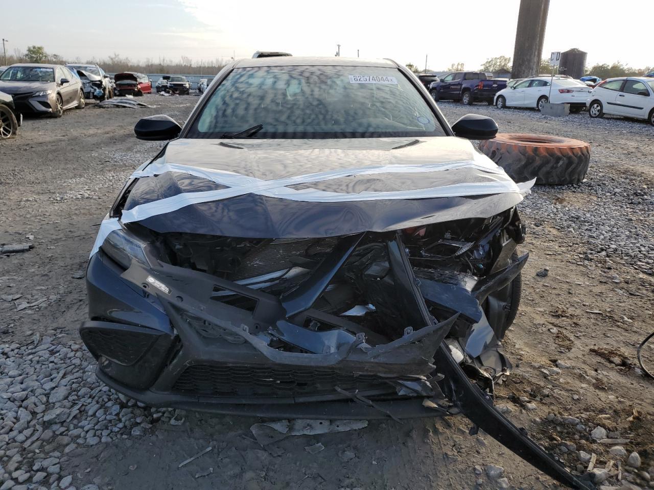 2021 TOYOTA CAMRY SE - Фото 5