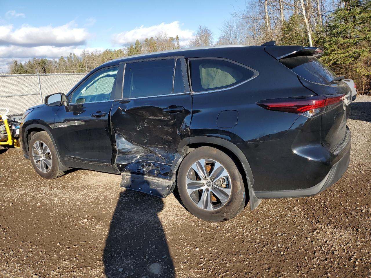 2024 TOYOTA HIGHLANDER - Image 2