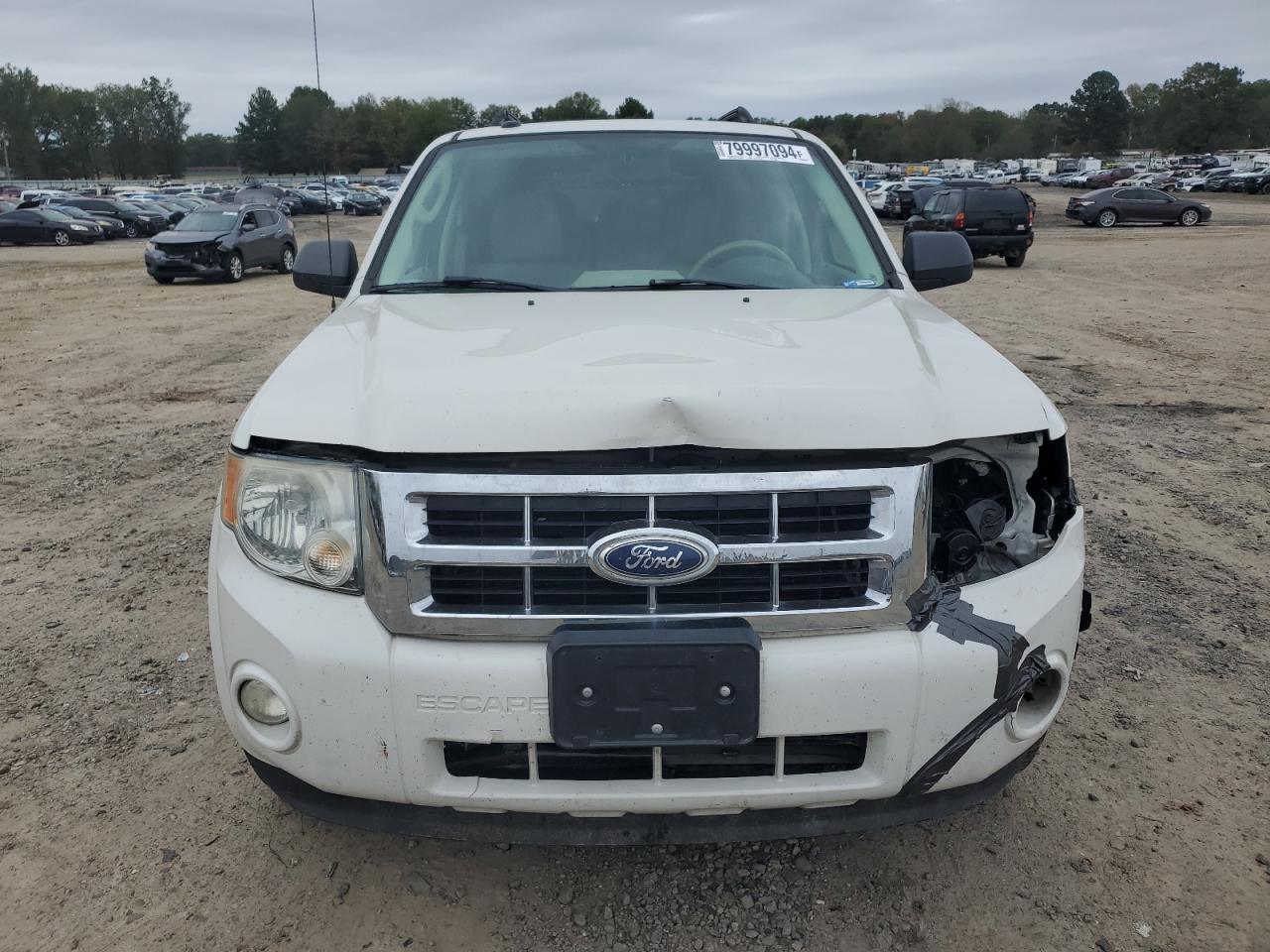 2010 FORD ESCAPE XLT - Image 5