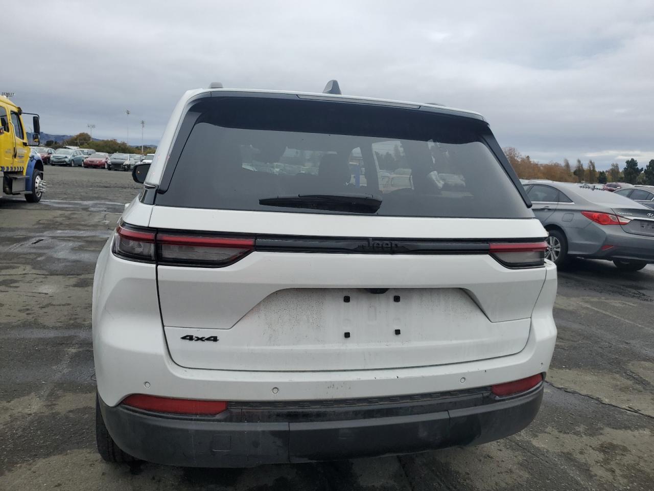 2024 JEEP GRAND CHER - Image 6
