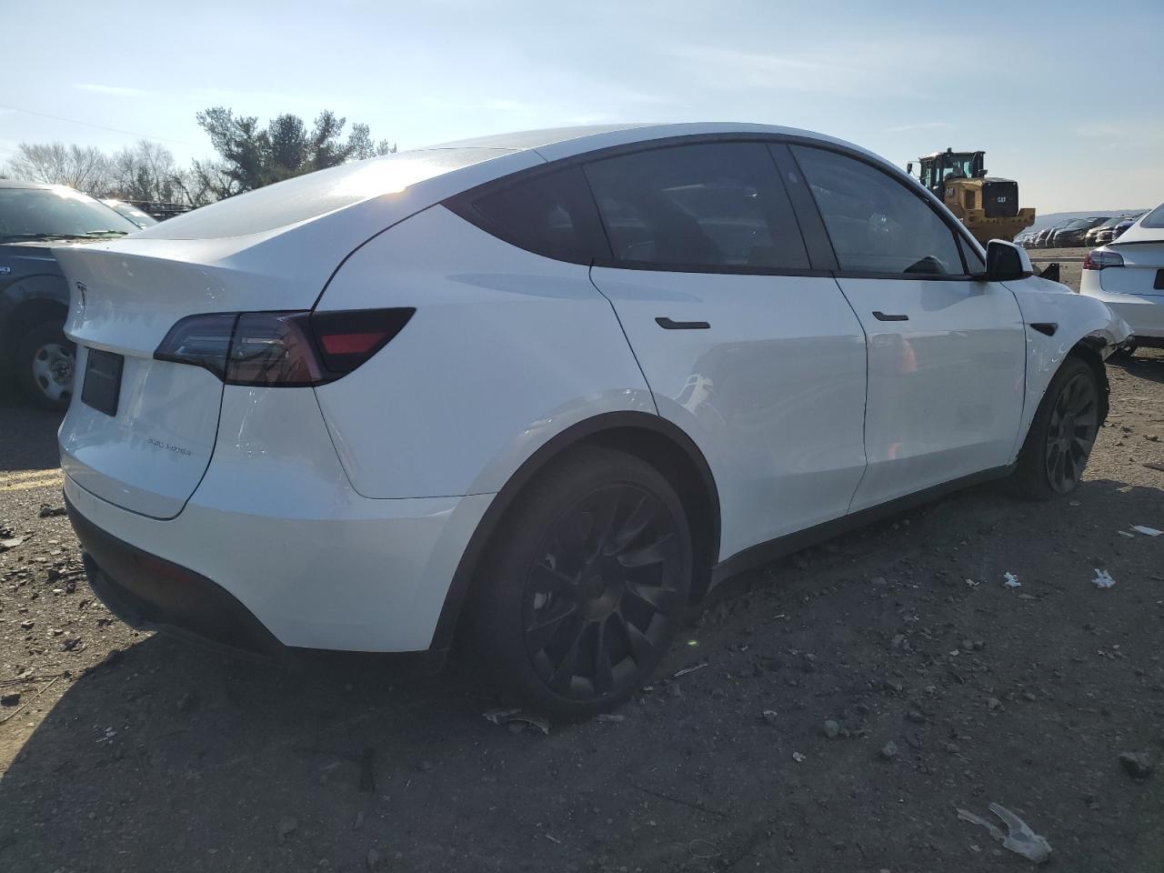 2024 TESLA MODEL Y - Image 3