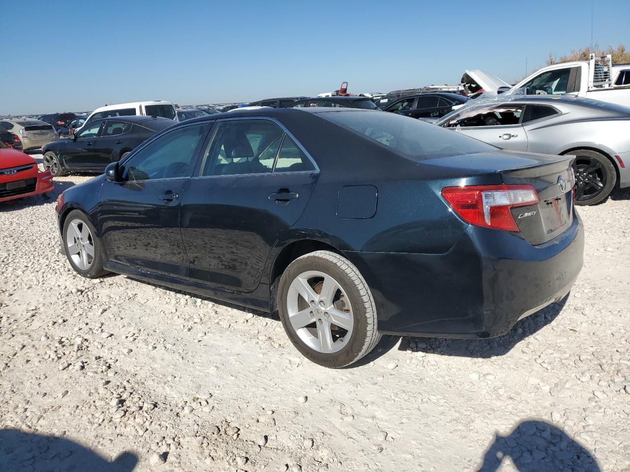 2014 TOYOTA CAMRY L - Image 2