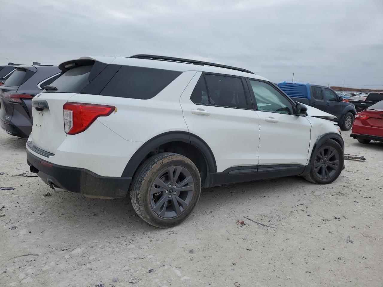 2023 FORD EXPLORER X - Фото 3