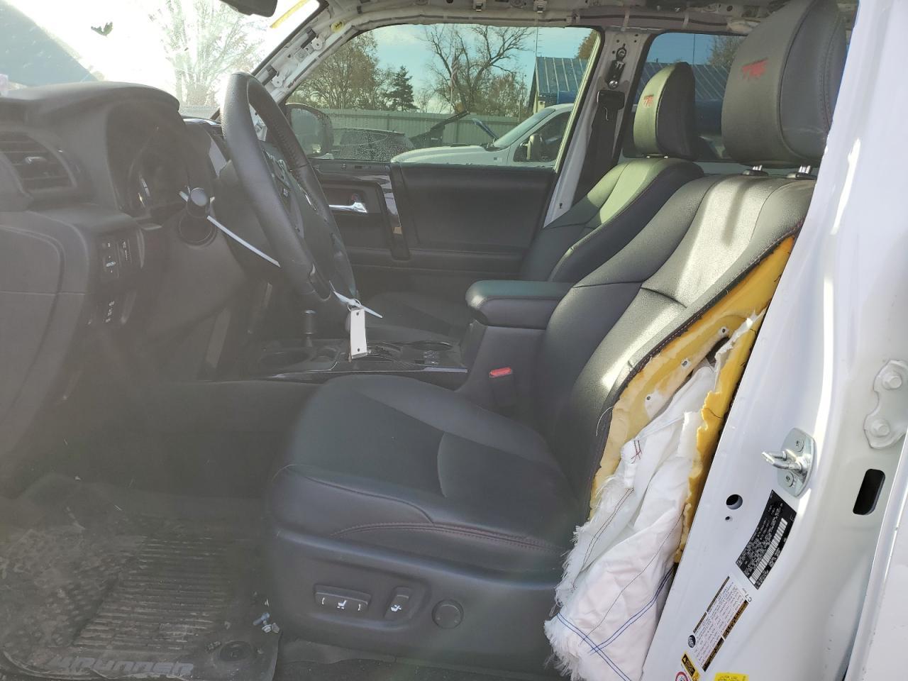 2019 TOYOTA 4RUNNER SR - Image 7
