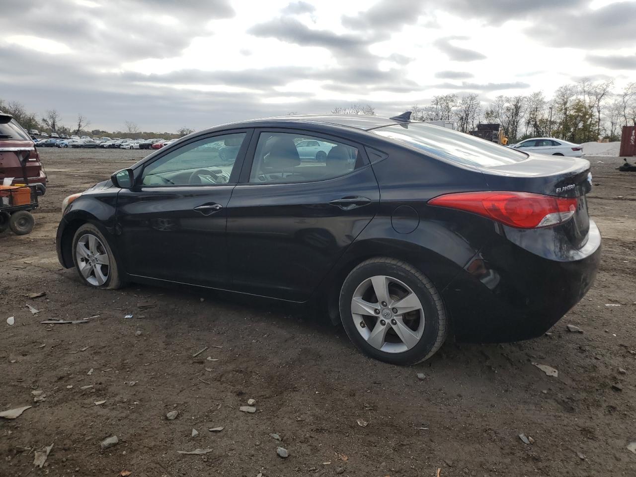 2011 HYUNDAI ELANTRA GL - Image 2