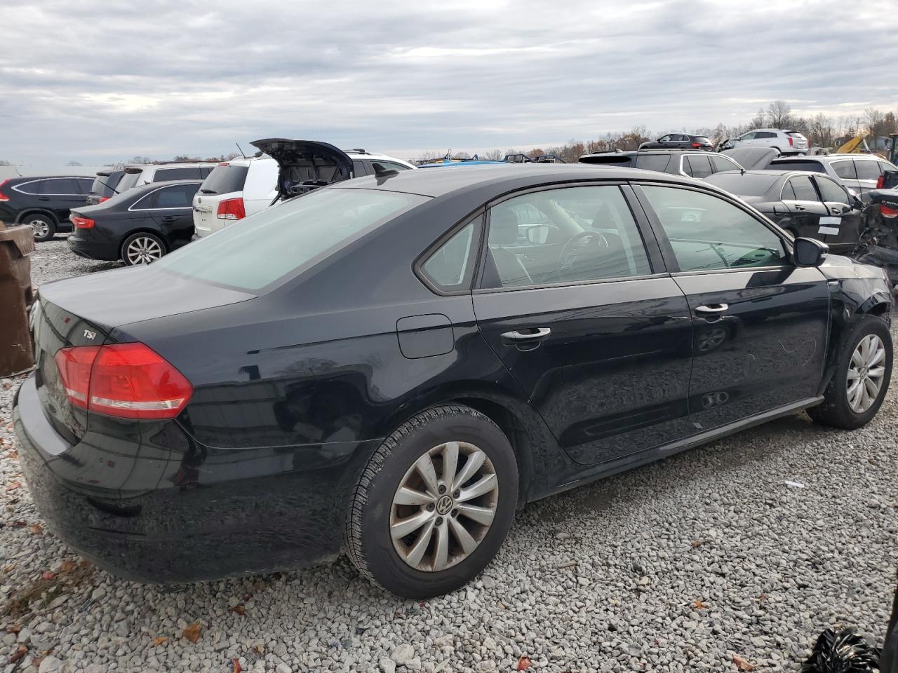 2014 VOLKSWAGEN PASSAT S - Фото 3