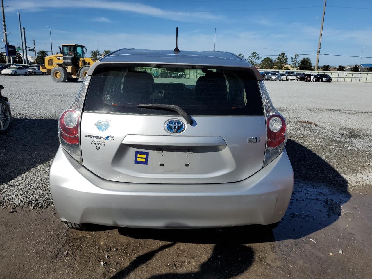 2013 TOYOTA PRIUS C - Фото 6