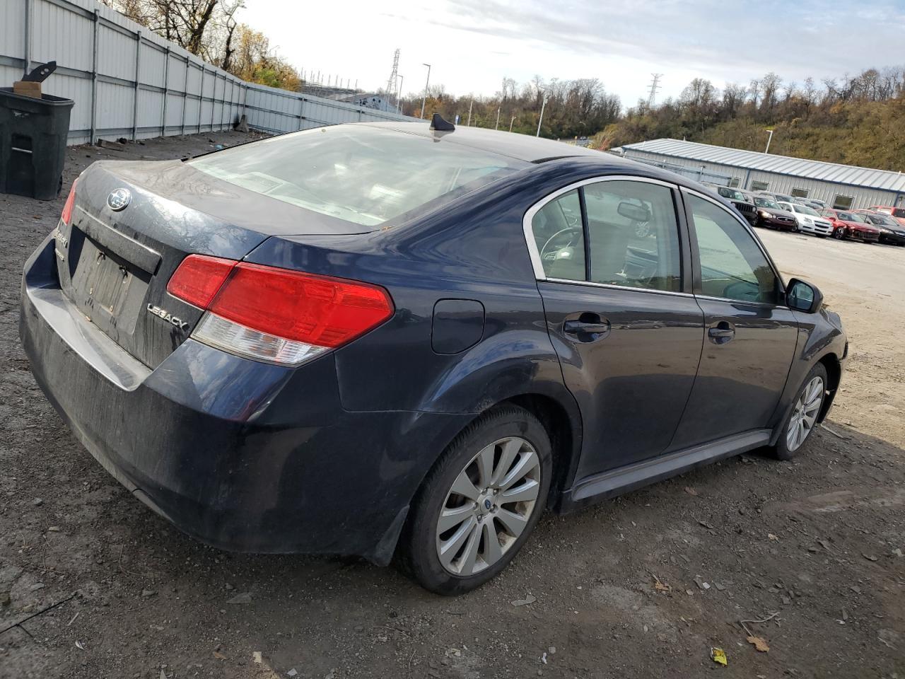 2012 SUBARU LEGACY 2.5 - Image 3