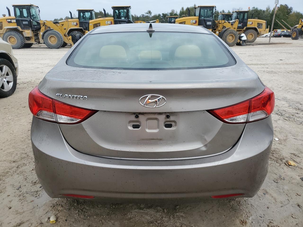 2013 HYUNDAI ELANTRA GL - Image 6