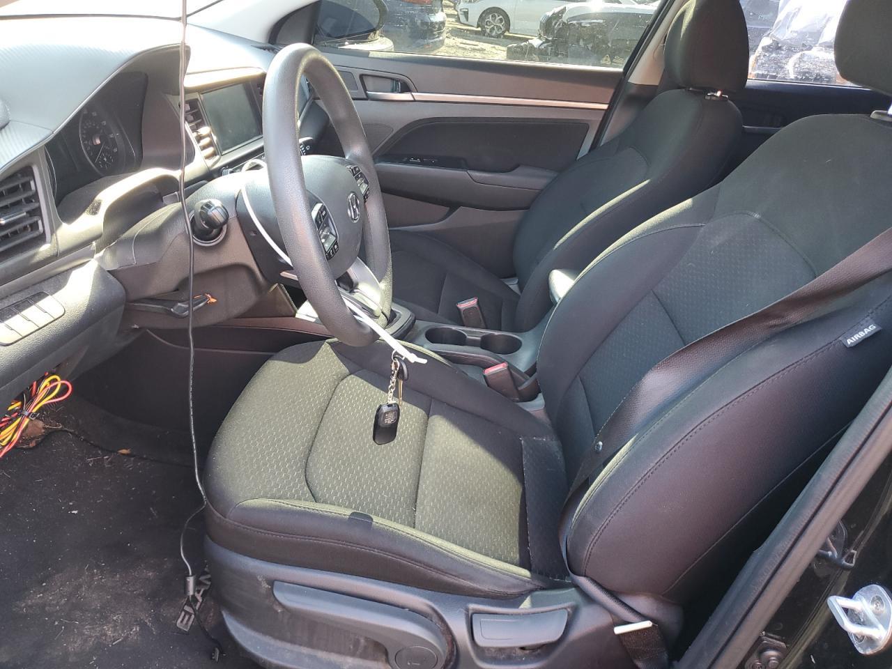 2019 HYUNDAI ELANTRA SE - Image 7