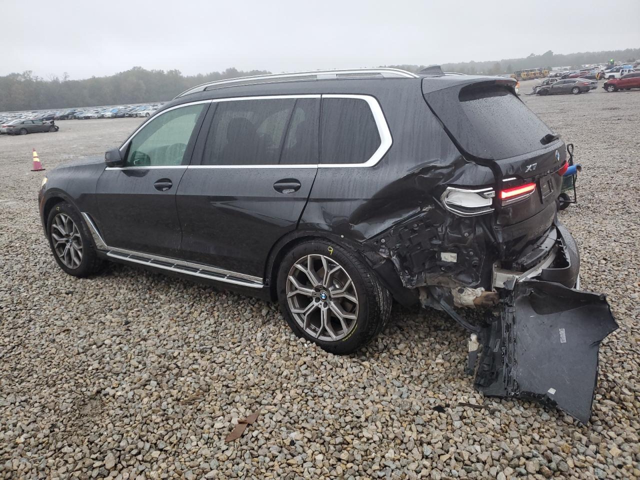 2021 BMW X7 XDRIVE4 - Фото 2