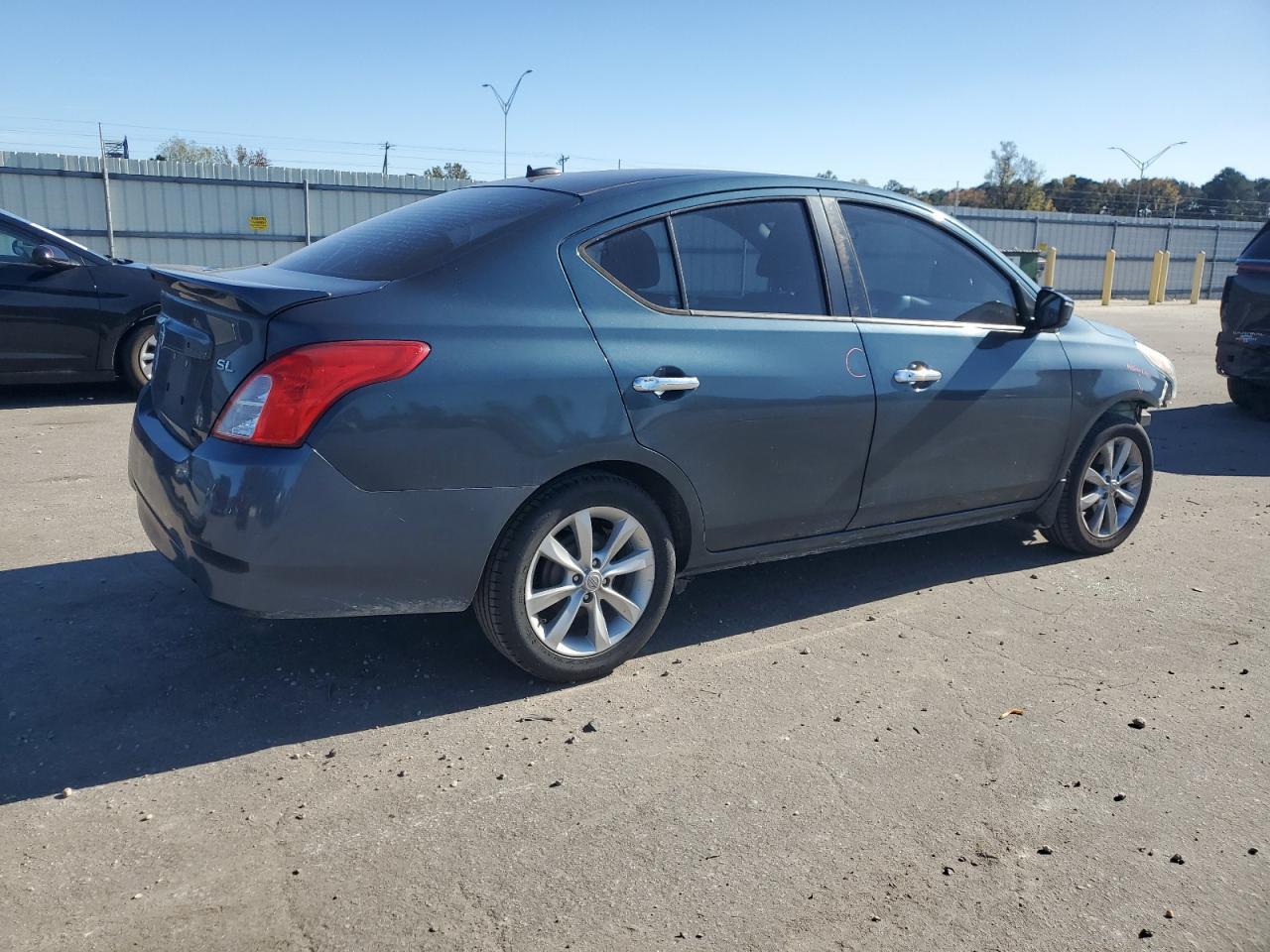 2016 NISSAN VERSA S - Фото 3